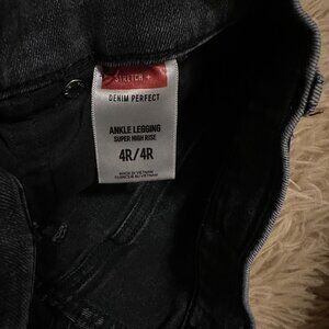 Express Sketch Jean